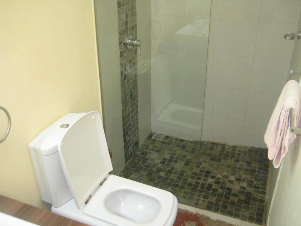 Le Cactus Guest House Baie-du-Tombeau Номер фото