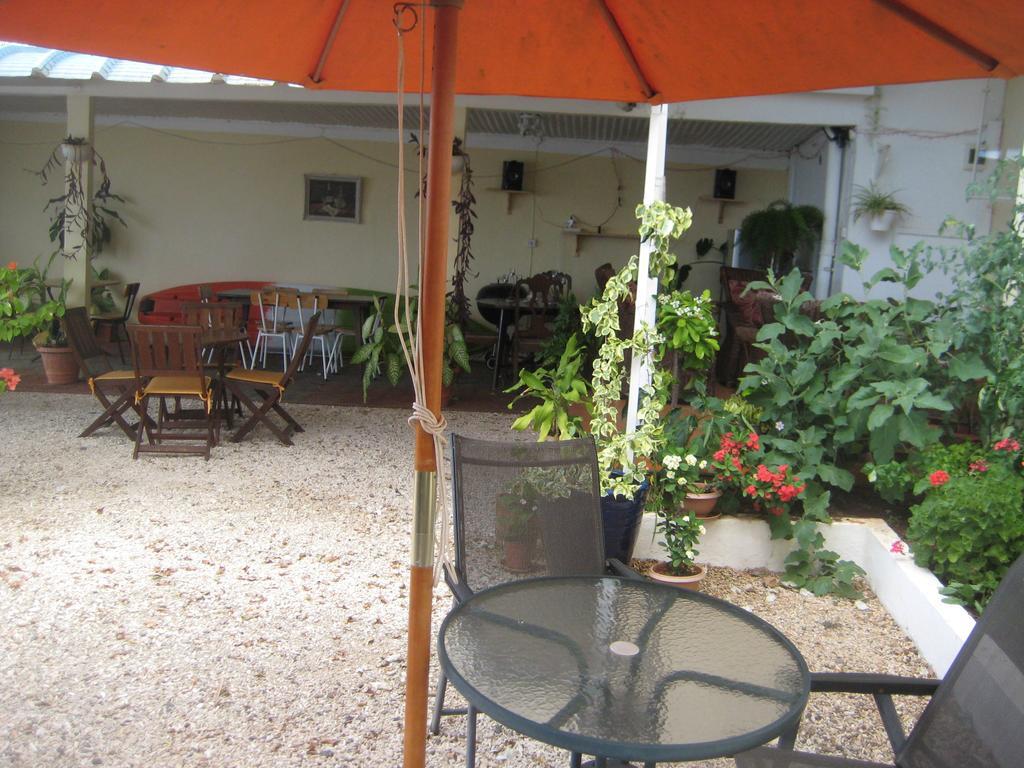 Le Cactus Guest House Baie-du-Tombeau Екстер'єр фото