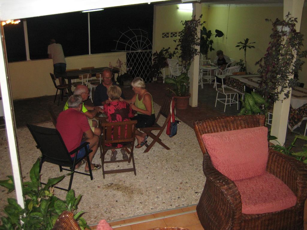 Le Cactus Guest House Baie-du-Tombeau Екстер'єр фото