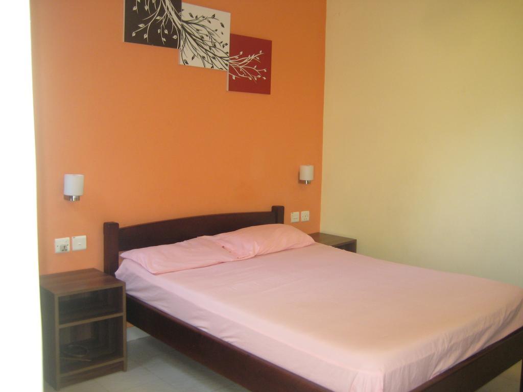 Le Cactus Guest House Baie-du-Tombeau Номер фото