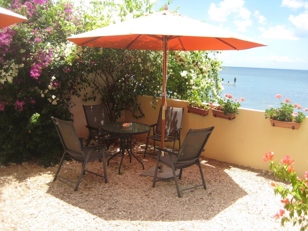 Le Cactus Guest House Baie-du-Tombeau Екстер'єр фото