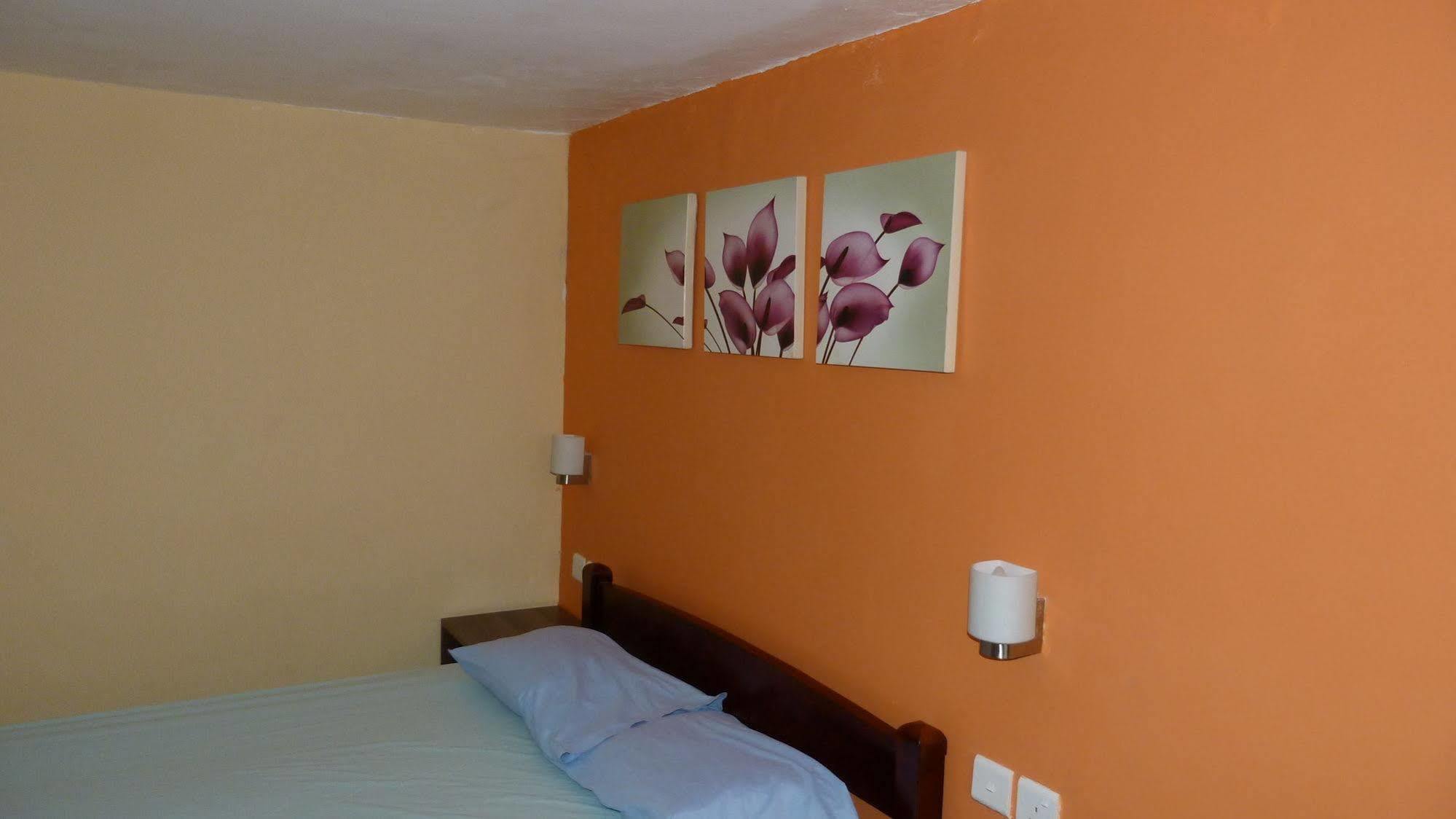 Le Cactus Guest House Baie-du-Tombeau Екстер'єр фото