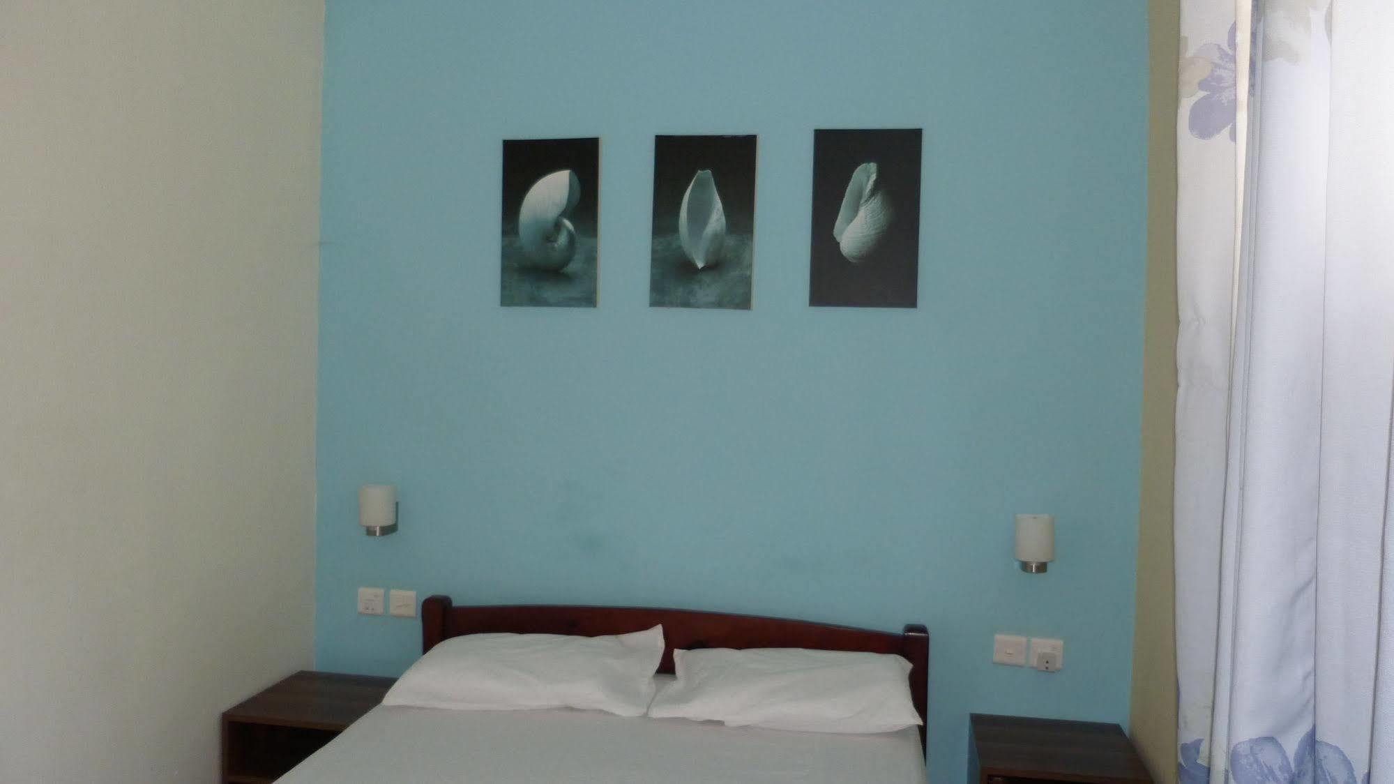 Le Cactus Guest House Baie-du-Tombeau Екстер'єр фото