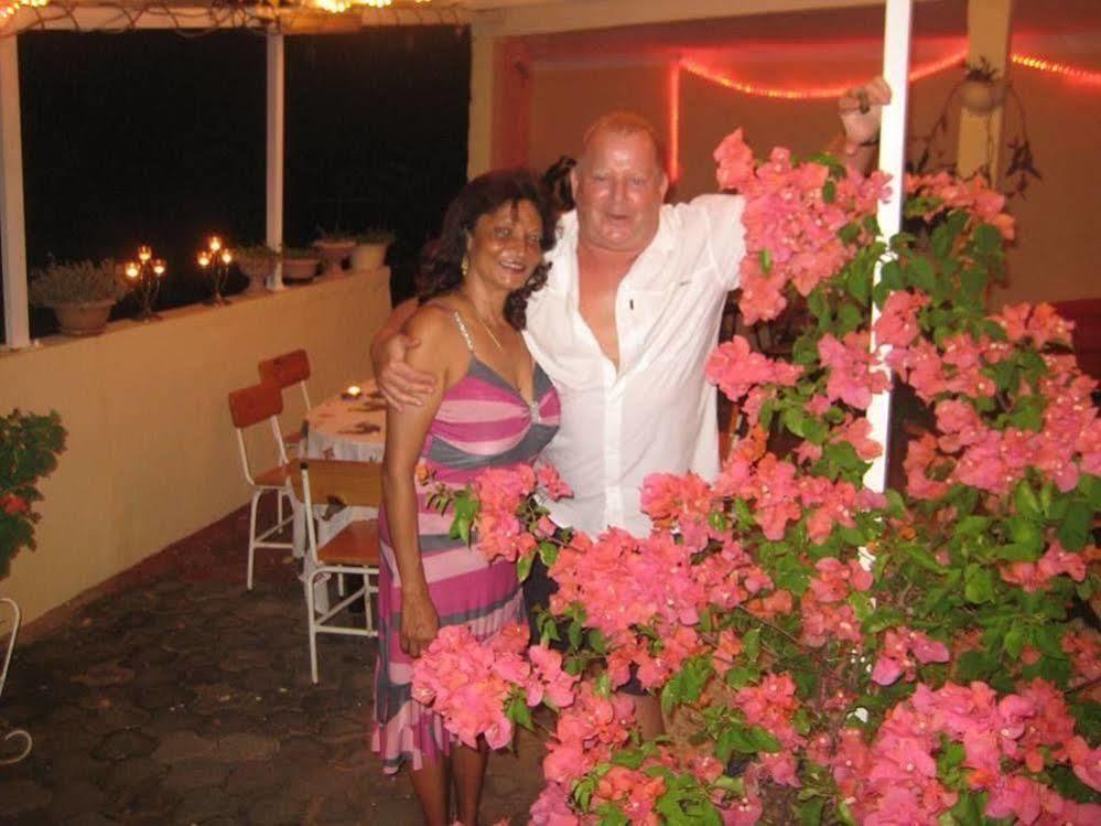Le Cactus Guest House Baie-du-Tombeau Екстер'єр фото