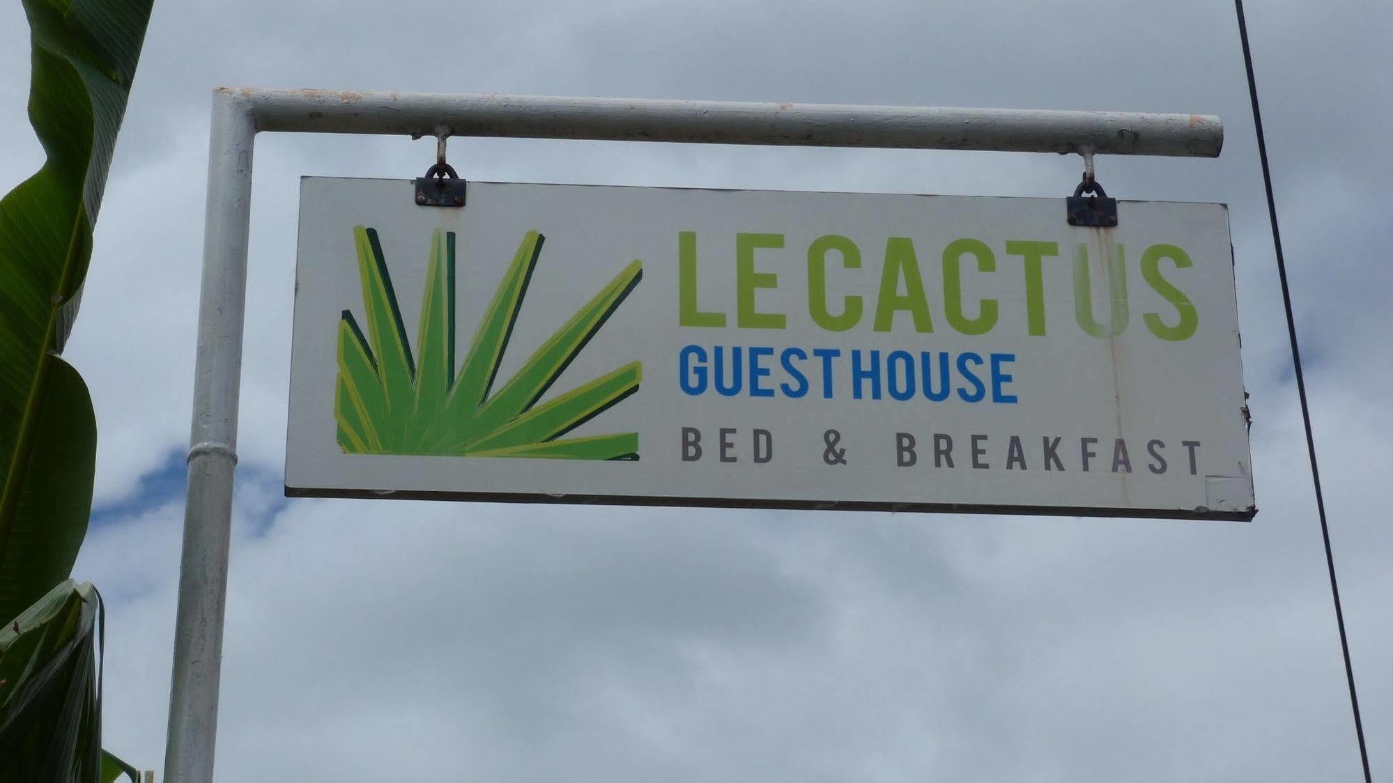 Le Cactus Guest House Baie-du-Tombeau Екстер'єр фото